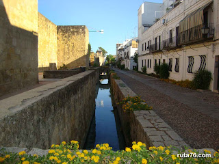 Calle Cairuán Cordoba andalucia 