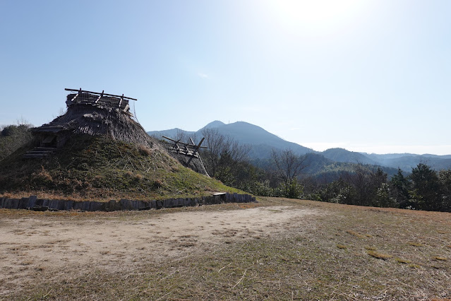 鳥取県西伯郡大山町妻木 むきばんだ史跡公園 環濠からの眺望