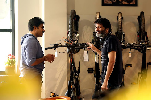 Pawan Kalyan Trivikram At Agnyathavasi movie Working Pic