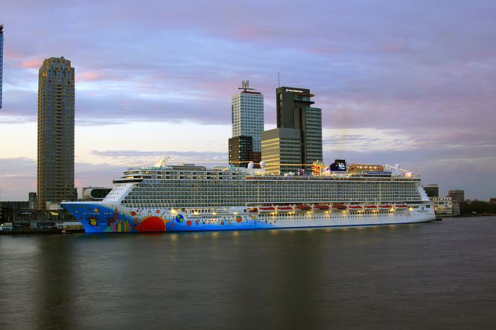 NCL - Norwegian Breakaway