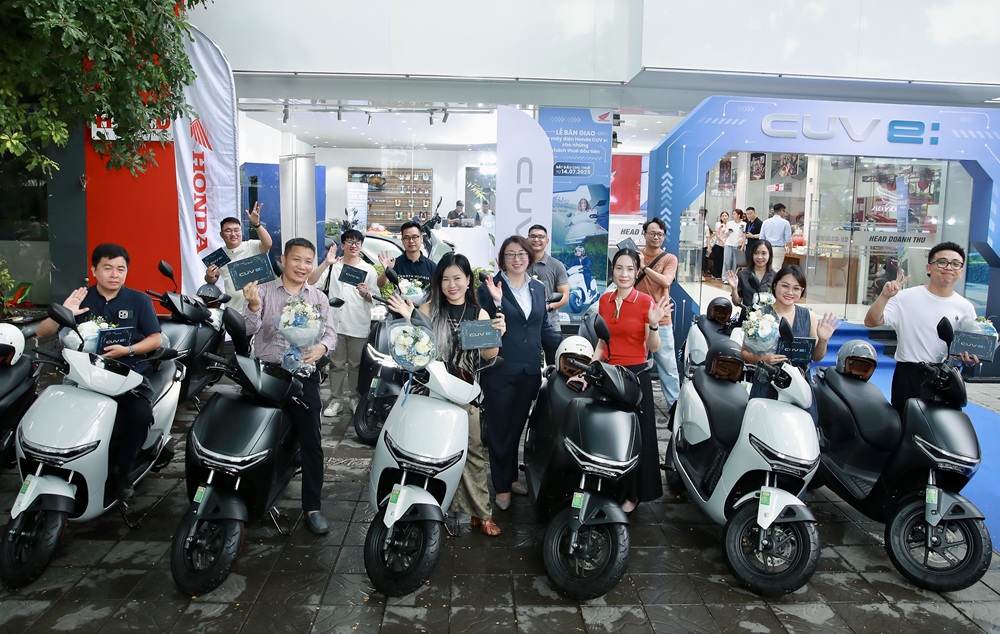 Honda bắt đầu triển khai dịch vụ cho thuê xe máy điện CUV e: