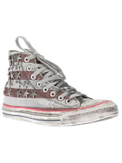 Vía Pinterest por soie agency en http://www.farfetch.com/shopping/women/converse-studded-lace-up-trainer-item-10376052.aspx