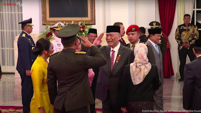 Luhut Hadiri Pelantikan Jenderal Maruli Sebagai Kepala Staf Angkatan Darat