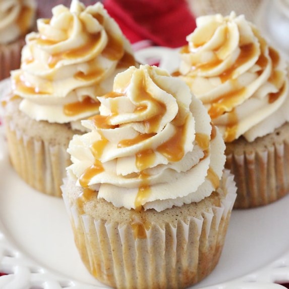 CARAMEL APPLE CUPCAKES