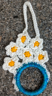 Sweet Nothings crochet free crochet pattern blog, free crochet pattern for a kitchen towel ring, photo of the Daisy kitchen towel ring,