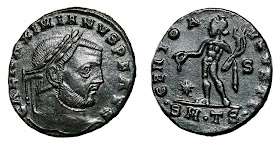 Moneda a nombre de Galerio Maximiano 