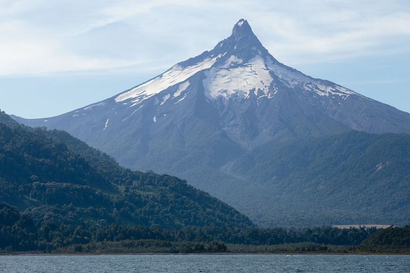 Militares se encuentran desaparecidos en el volcán Puntiagudo