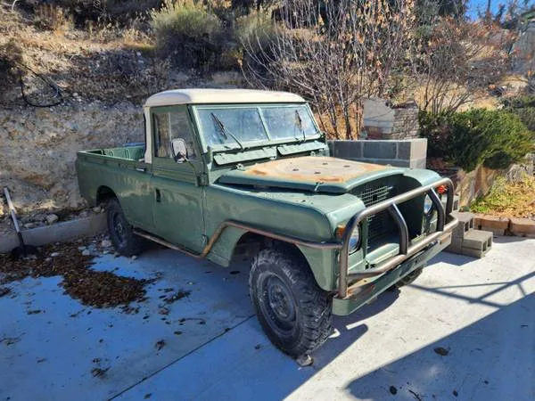 Calling All Land Rover Enthusiasts: 1974 Series 3 Pickup Up for Grabs!