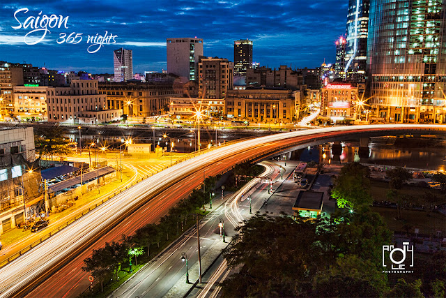 Saigon by night 