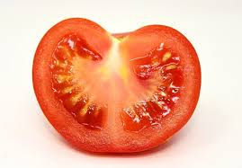 How to get rid of tan skin in summer with the help of Tomatoes?