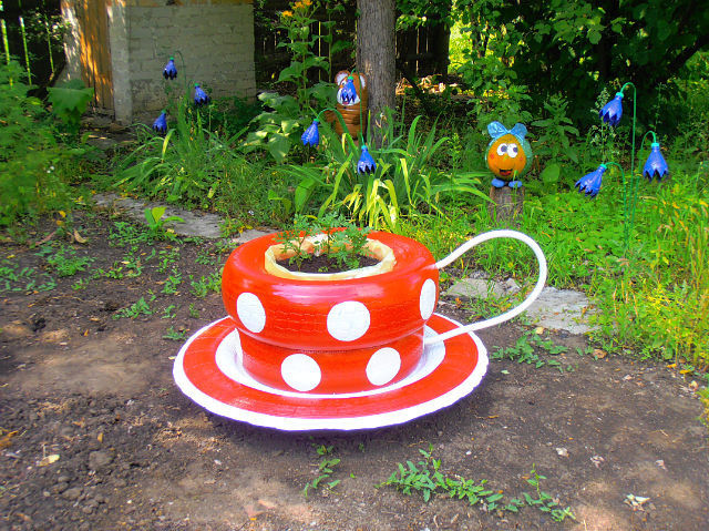 landscaping ideas,recycling plant pots,home decorating ideas