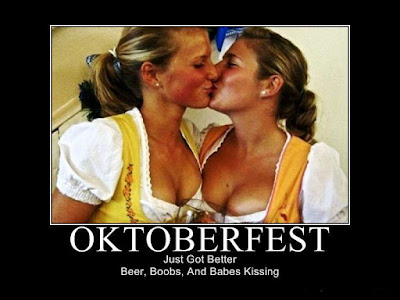 Sexy Hot German Women - Oktoberfest Beer Girls Kissing