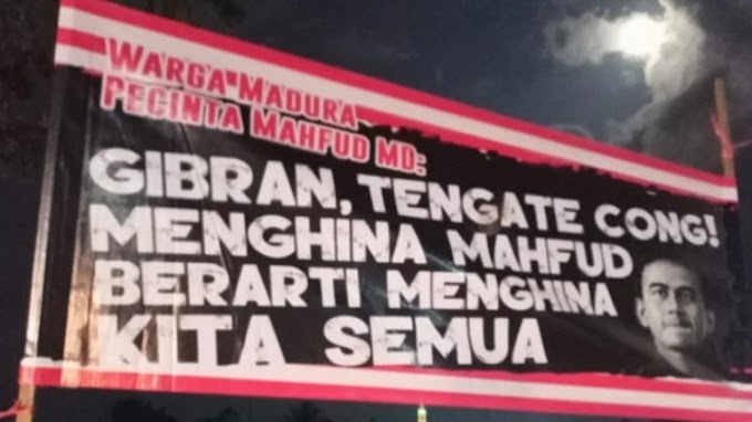 Spanduk Tolak Gibran Bermunculan di Madura: Menghina Mahfud Berarti
Menghina Kita!