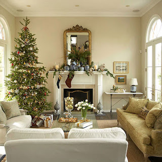 mirror and beautiful sofa set Christmas decoration ideas