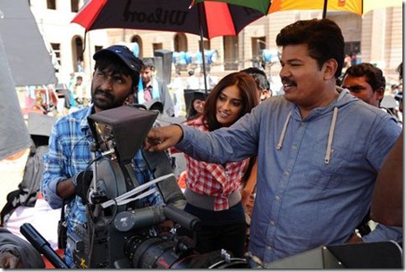 Vijay_Ileana_At_Nanban_Movie  1