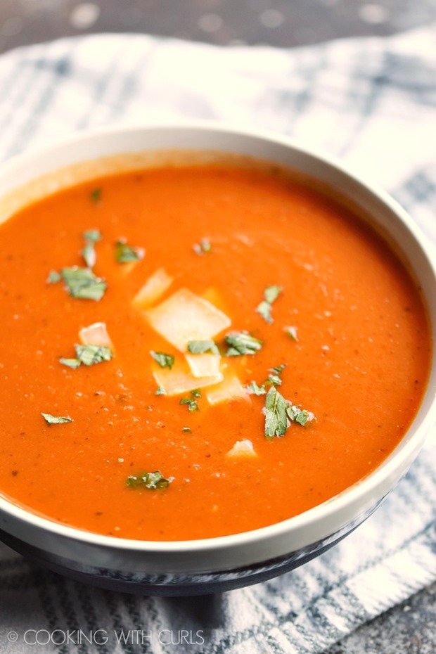 This-Instant-Pot-Tomato-Basil-Soup-is-quick-and-easy-to-prepare-any-night-of-the-week-©-2017-COOKING-WITH-CURLS