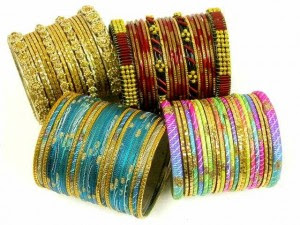 DRESS MATCHING BANGLE 