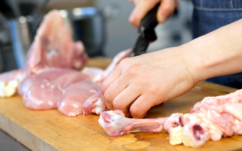 How to Cut a Whole Chicken in 6 Easy Steps