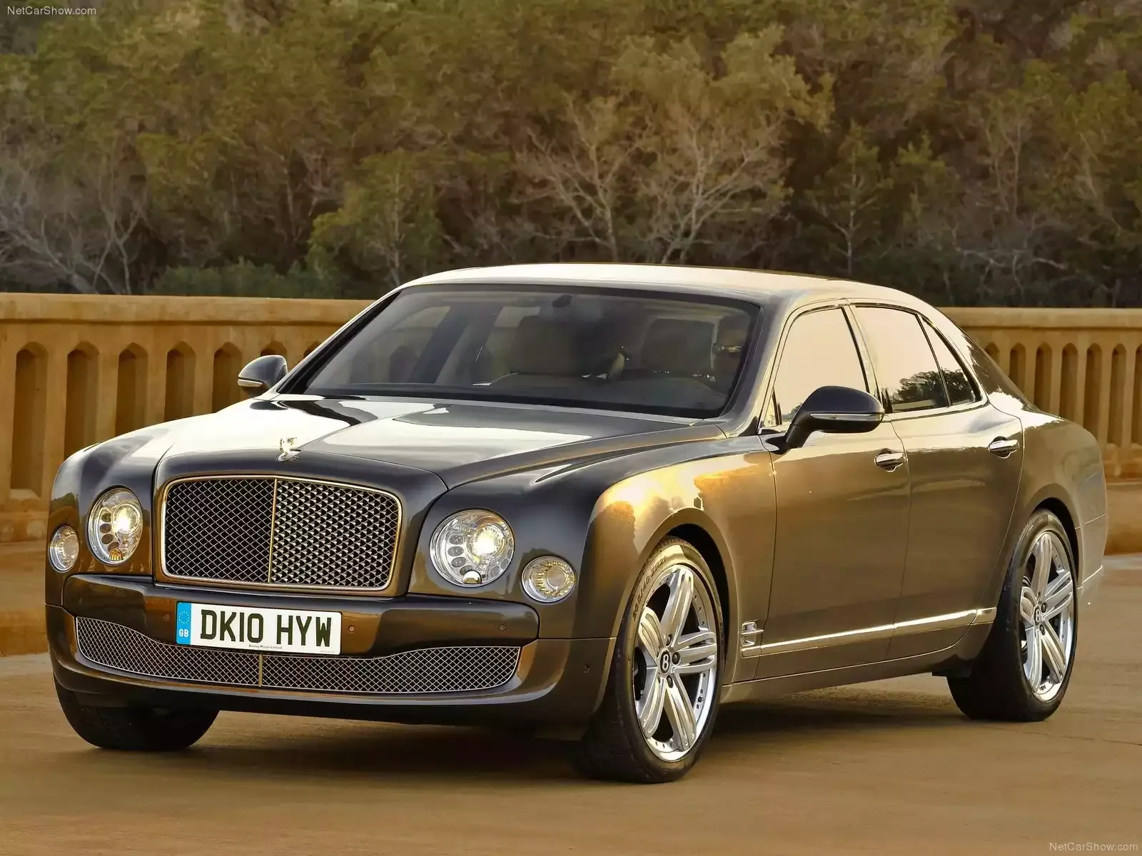 Hình ảnh xe ô tô Bentley Mulsanne 2011 & nội ngoại thất