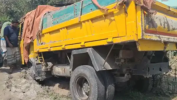 জামালপুরে বালিবাহী ট্রাক-ইজিবাইকের মুখোমুখি সংর্ঘষে এক নারী নিহত
