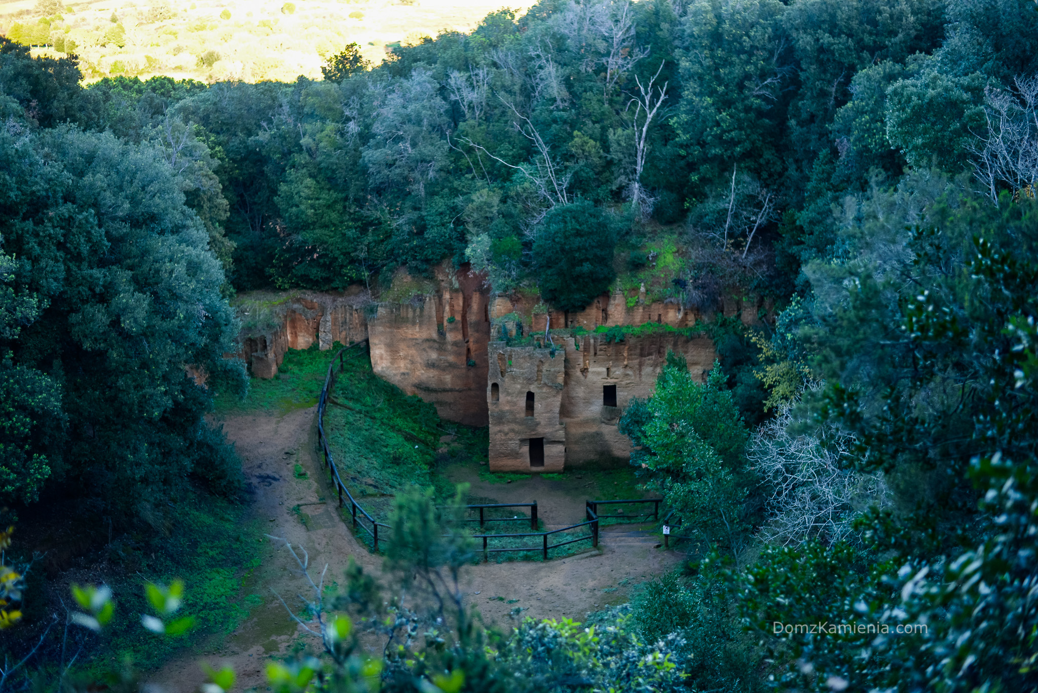 Dom z Kamienia, Populonia, park archeologiczny Baratti, blog Kasi Nowackiej