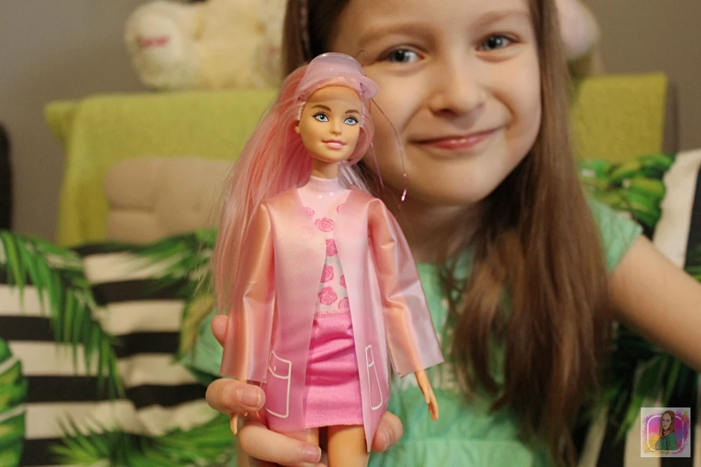 Barbie Color Reveal Słońce i deszcz - Mattel - Księgarnia TaniaKsiazka.pl