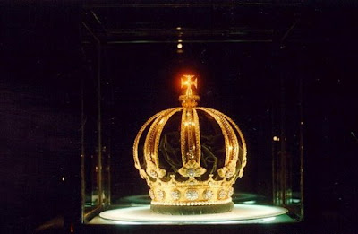 Pictures of Royal Crowns and  tiaras