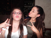 #DinnerWithAriana Photos (cdbcdcaaabyrk)