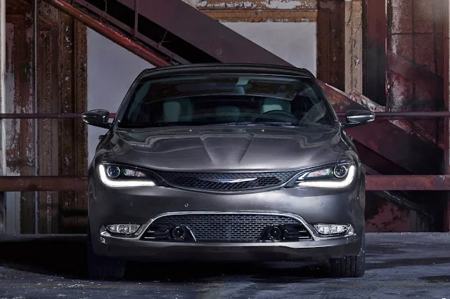 Chrysler 200C 2015 / AutosMk