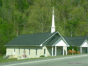 white church in Kentucky with pillars