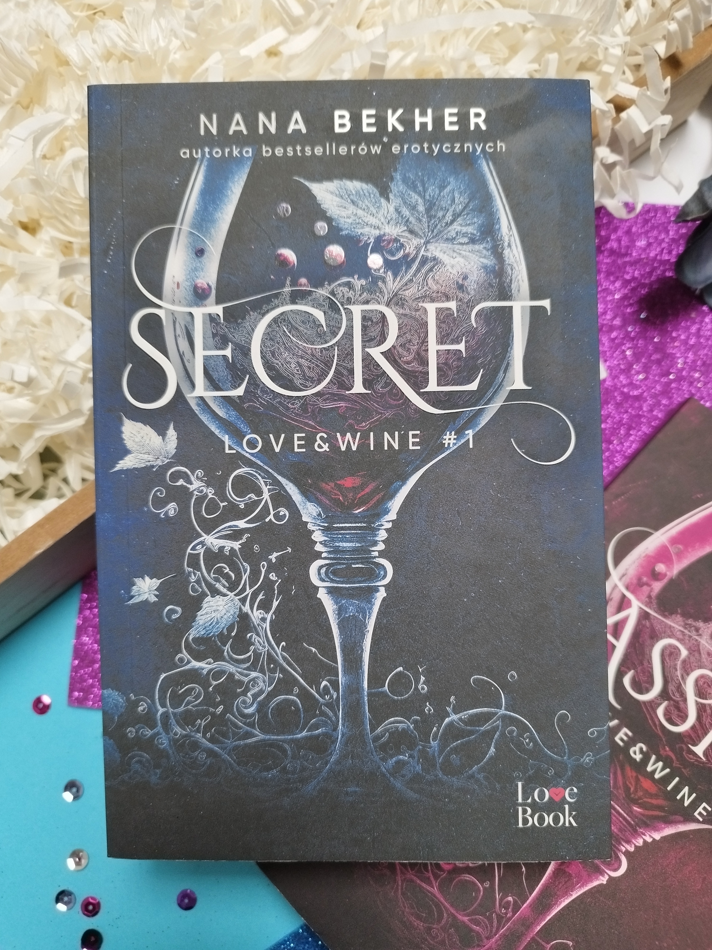 "Secret. Love&Wine #1" Nana Bokher