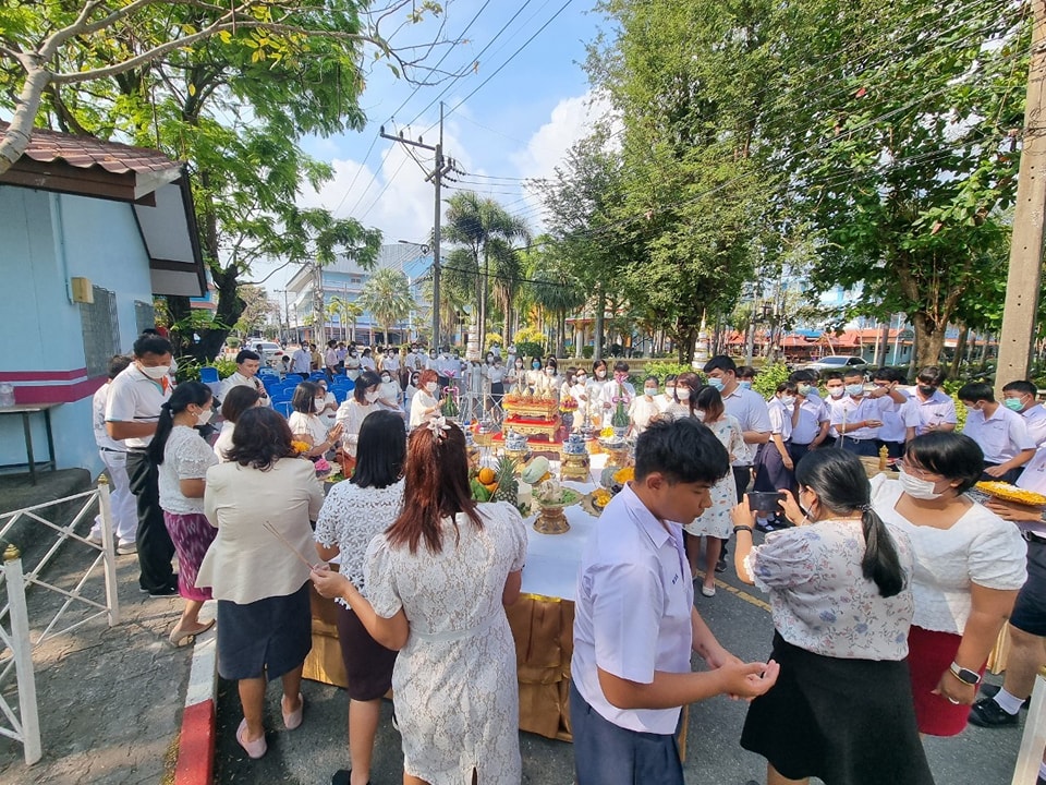 พิธีถอนและตั้งศาลโรงเรียนชลราษฎรอำรุง (ชลชาย)