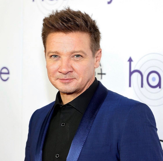 Jeremy Renner Kecelakaan