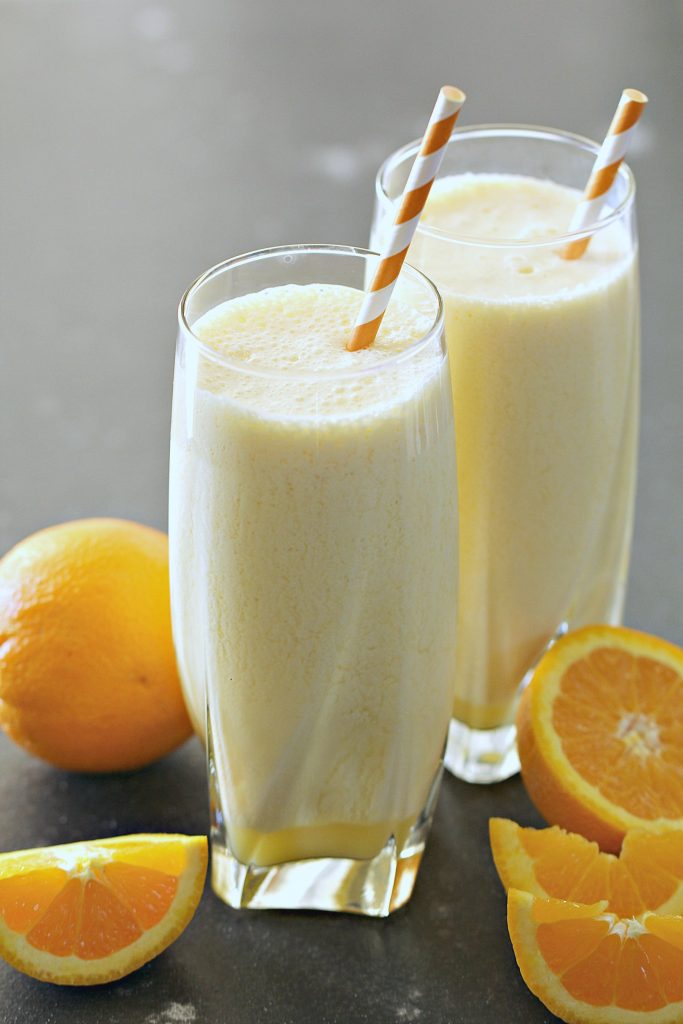 HEALTHIER ORANGE JULIUS COPYCAT WITH BANANA