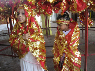 Aishi and Kittu at Bamleshwari Temple