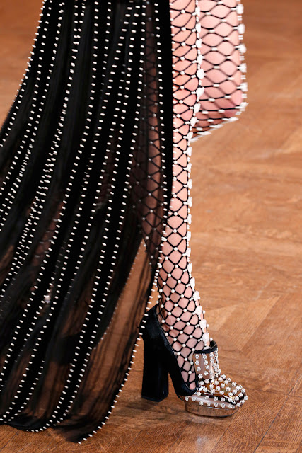 pearls, diy pearls, diy, runway,pearls,  fashion diy