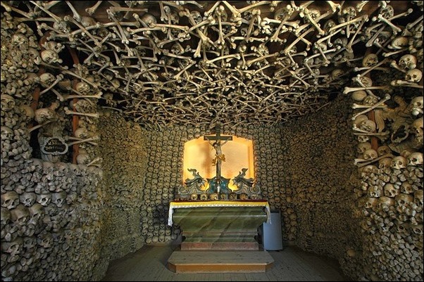 Skull-Chapel-Czermna-Poland-01