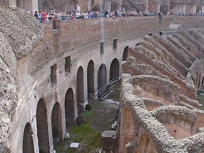 L'intérieur du Colisée de Rome (3)