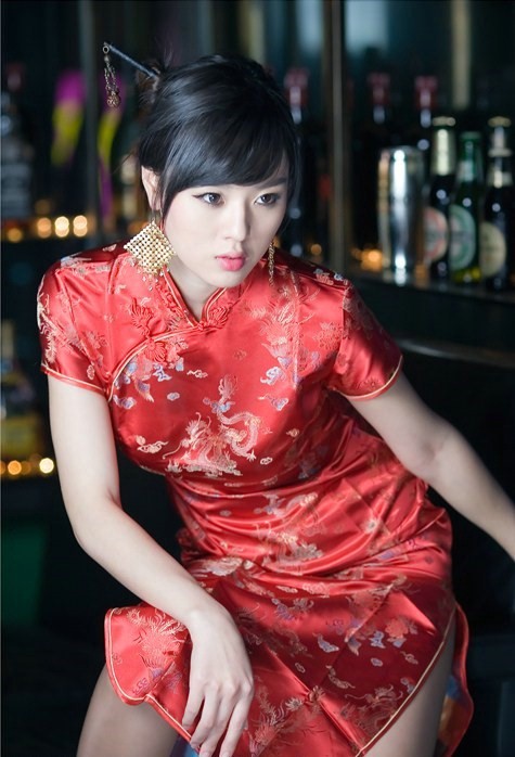 Pakaian / Baju Tradisional China (Cheongsam)