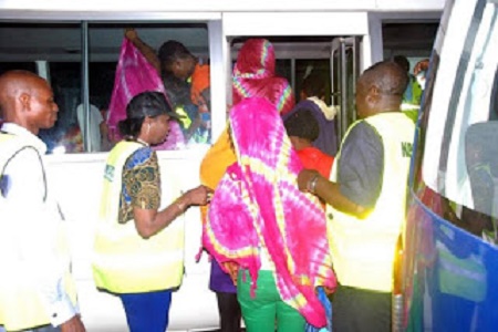 41 Nigerian Human Trafficking Victims & their Traffickers return from Mali (Photos)