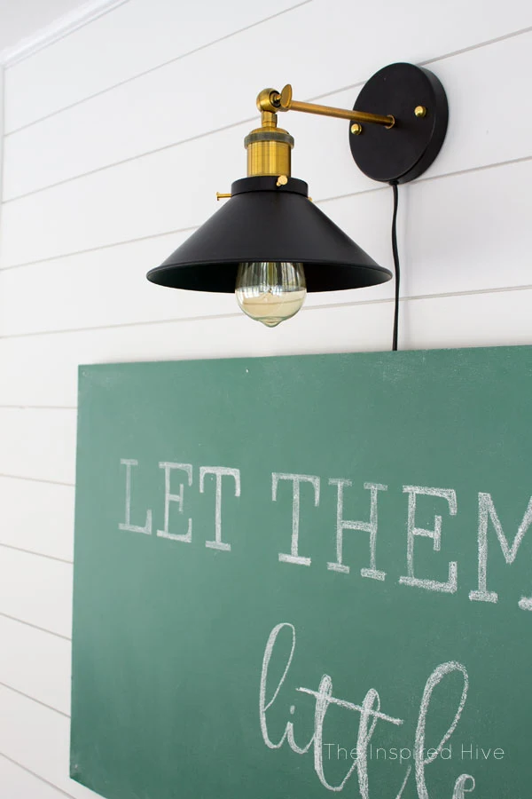 Decor ideas for a vintage modern schoolhouse themed playroom. Cute kids room for a modern farmhouse home!