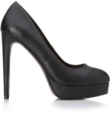 Forever 21 black high heeled closed pumps