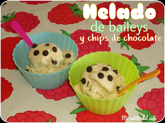 Helado de baileys y chips de chocolate