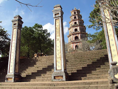 Tempat Wisata Menarik Thien Mu Pagoda (Hue) - Vietnam
