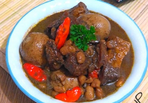 http://resep04.blogspot.com/2015/01/resep-untuk-memasak-sayur-brongkos-yang.html