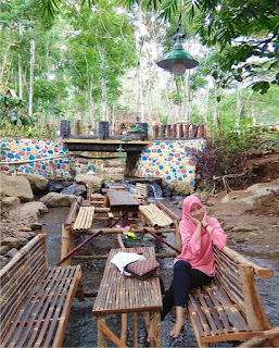 Wisata Warung Air Taman Sungai Sumber Banyu Biru Wonosalam Jombang