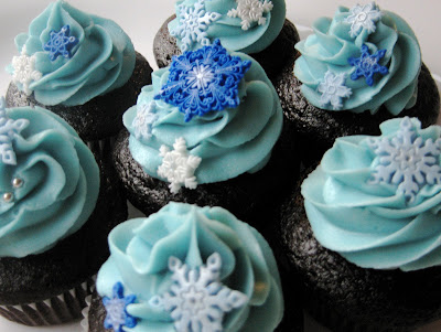 Snowflakes cupcakes Labels Holiday Cupcakes comments 13