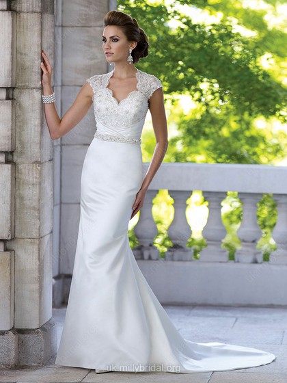 Sheath/Column V-neck Satin Court Train Appliques Wedding Dresses 