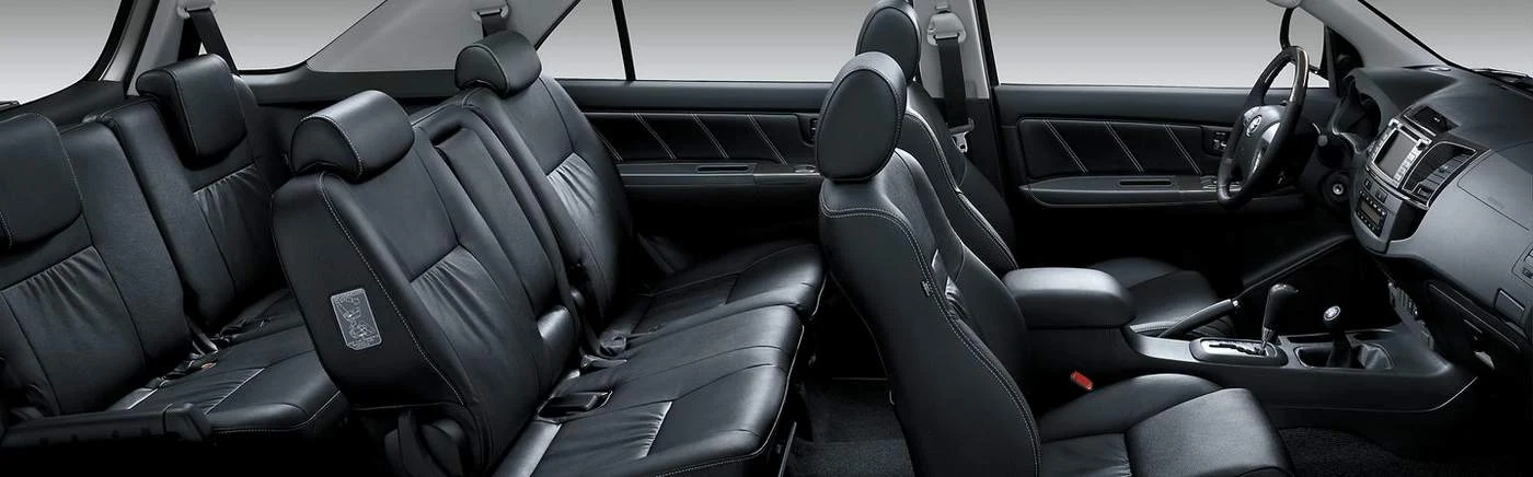 Toyota Hilux SW4 2015 - interior preto