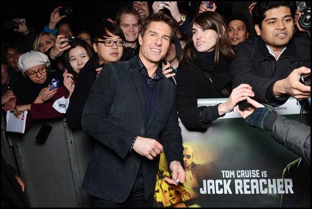 Tom-Cruise-Jack-Reacher-World-Premiere-with-fans-2 Tom-Cruise-Jack-Reacher-World-Premiere-with-fans-2